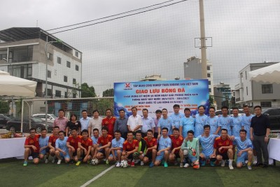 GIAO HỮU BÓNG ĐÁ KẾT CHẶT TÌNH ĐOÀN KẾT GIỮA CÔNG TY TUYỂN THAN HÒN GAI- VINACOMIN VÀ CÔNG TY CHẾ BIẾN THAN QUẢNG NINH- TKV