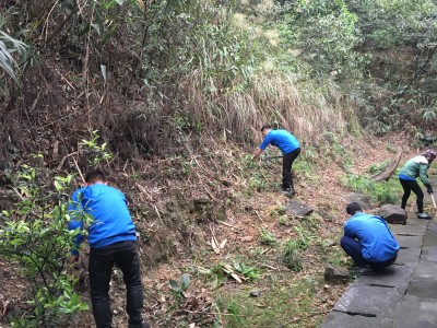 ĐTN LÀNG KHÁNH 1 HƯỞNG ỨNG NGÀY CHỦ NHẬT XANH GIỮ GÌN VỆ SINH MÔI TRƯỜNG, PHÒNG CHỐNG DỊCH BỆNH COVID-19