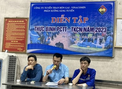 Đ/c Trần Quang Trung - Bí thư chi bộ, Quản đốc PX, trưởng tiểu ban PCTT phân xưởng Sàng tuyển phát biểu chỉ đạo