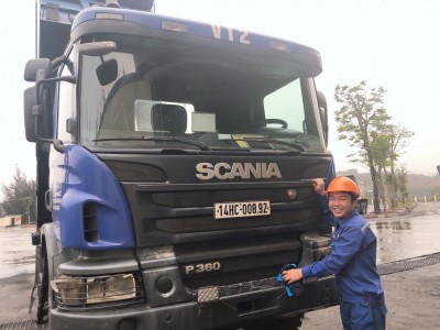Anh Trần Văn Hiên - Công nhân lái xe ô tô Scania 14HC-008.92