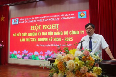 Đ/c Phạm Hồng Thanh - Bí thư Đảng ủy, Giám đốc Công ty phát biểu chỉ đạo Hội nghị