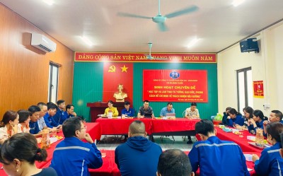 Sinh hoạt chuyên đề “Học tập và làm theo tư tưởng, đạo đức, phong cách Hồ Chí Minh về trách nhiệm và nêu gương” của Chi bộ Sàng tuyển