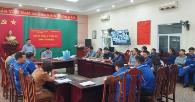 Quang cảnh buổi sinh hoạt của Chi bộ than điện