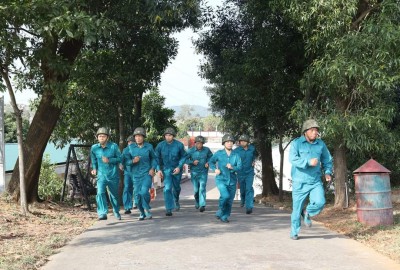 Buổi diễn tập của lực lượng Đại đội tự vệ tại đồi pháo