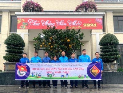 Đoàn Thanh niên ra quân tổng vệ sinh môi trường