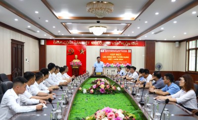 Ảnh: Toàn cảnh chương trình buổi gặp mặt