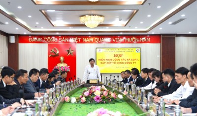 Ảnh: toàn cảnh buổi họp 