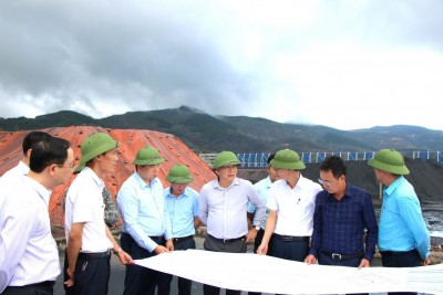 Kiểm tra khu vực cảng Làng Khánh, Công ty Tuyển than Hòn Gai - Vinacomin