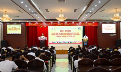 Ảnh: Toàn cảnh Hội nghị sơ kết công tác Đảng, Công đoàn, Đoàn Thanh niên và SXKD Quý III, 9 tháng đầu năm 2025 tại Công ty Tuyển than Hòn Gai.