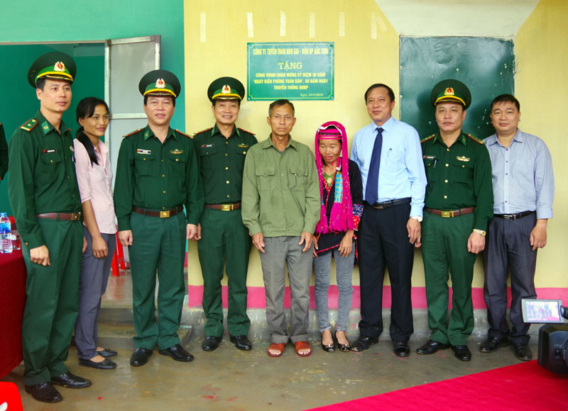 Đồn Biên phòng Bắc Sơn và Công ty Tuyển than Hòn Gai tổ chức lễ khánh thành và bàn giao nhà