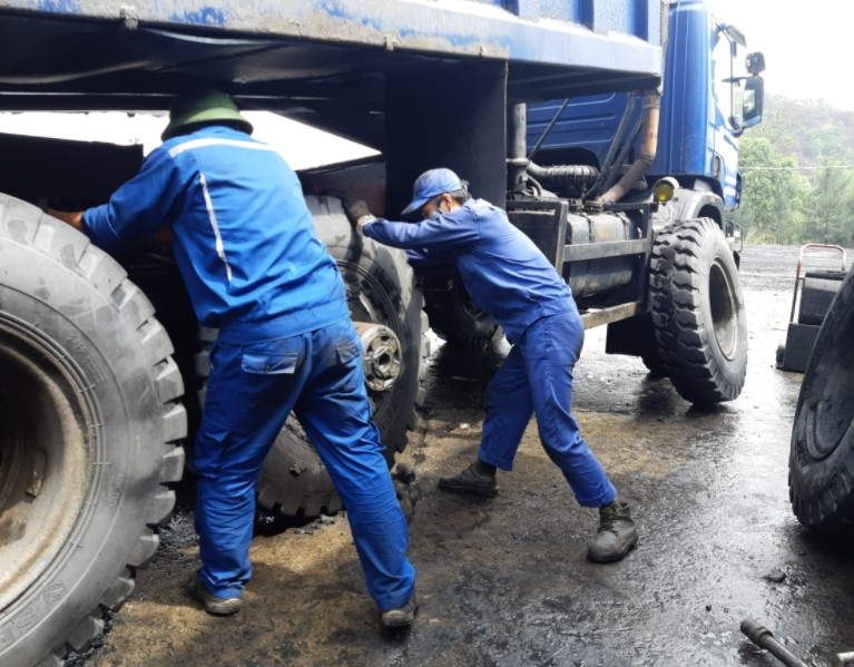 CÔNG TÁC VẬN TẢI  KHÓ KHĂN THÁCH THỨC TRONG TÌNH HÌNH MỚI