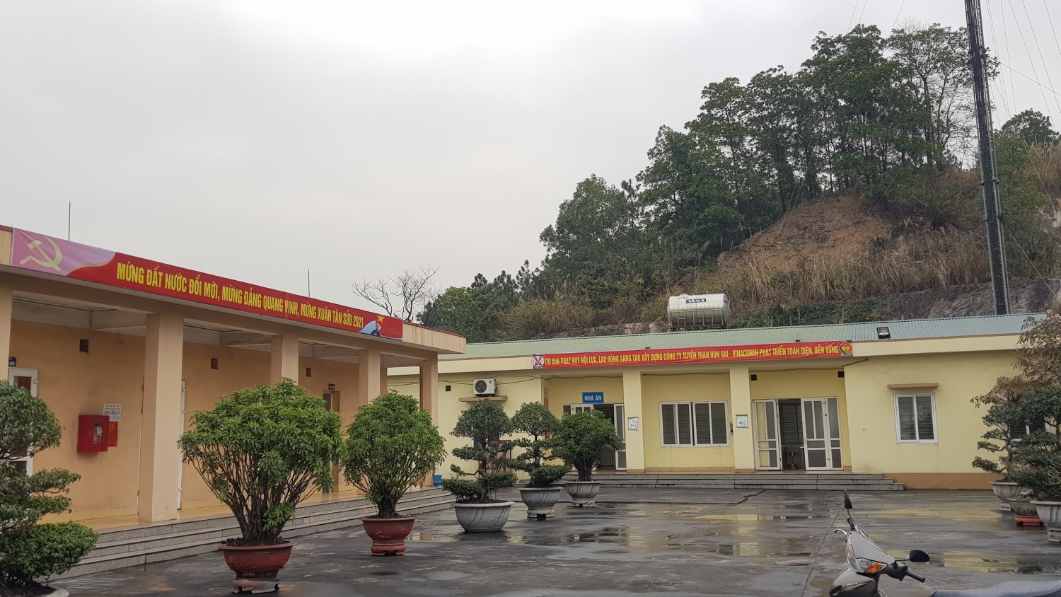 THAN ĐIỆN XÂY DỰNG ĐƠN VỊ CÓ QUANG CẢNH MÔI TRƯỜNG XANH, SẠCH, ĐẸP