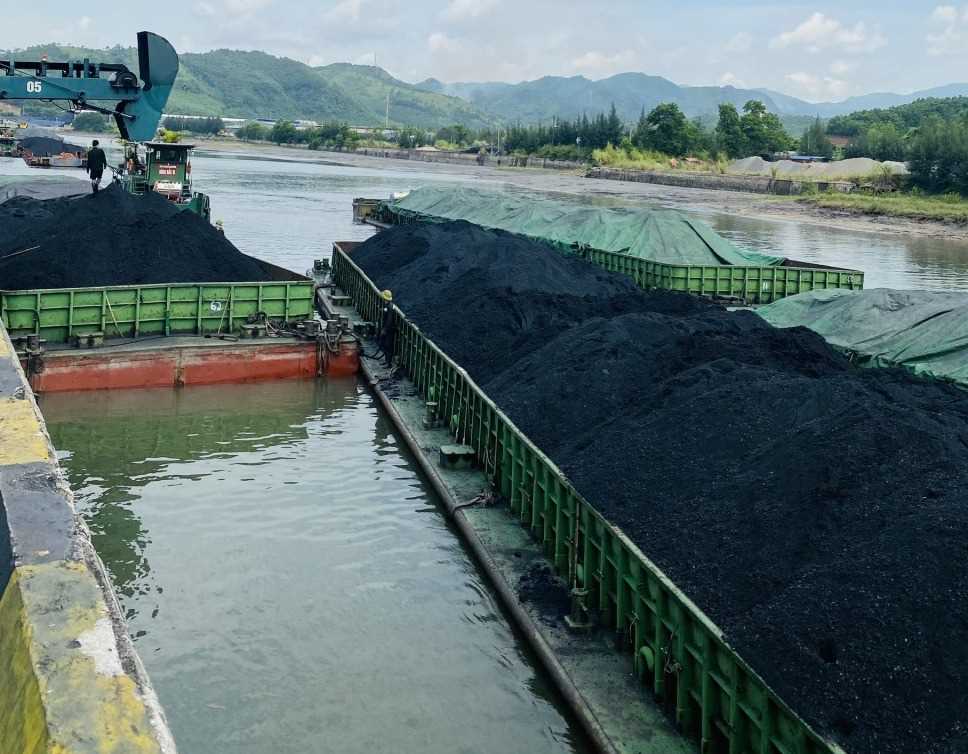 TUYỂN THAN HÒN GAI TẬP TRUNG CHO KH TIÊU THỤ THAN CỦA TKV