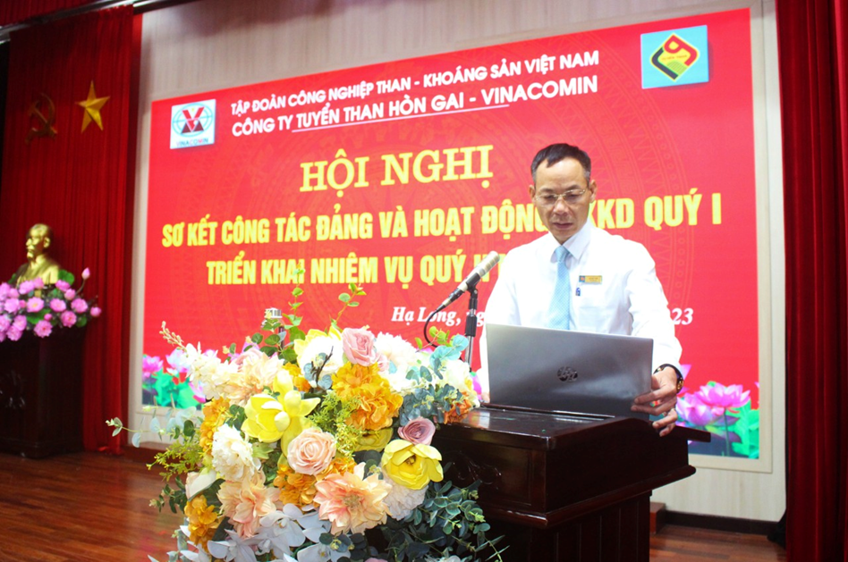 Đồng chí Lại Hải Toàn - Phó giám đốc Công ty báo cáo kết quả SXKD quý 1 năm 2023, triển khai các nhiệm vụ quý 2 năm 2023