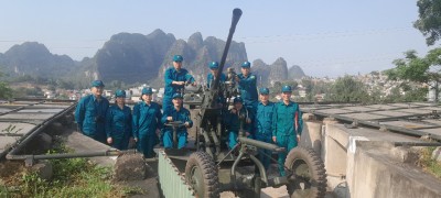 Lực lượng Cán bộ chiến sỹ Đại đội pháo 37 ly Đặng Bà Hát thường trực sẵn sàng chiến đấu
