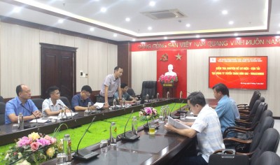 Đồng chí Lại Hải Toàn - PGĐ báo cáo kết quả thực hiện các quy định về quản lý công tác Cơ điện vận tải tại Công ty