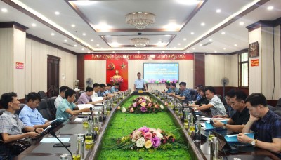 Đồng chí Đỗ Ngọc Tú -  Chủ tịch Hội đồng ATVSLĐ, Phó Giám đốc chủ trì Hội nghị