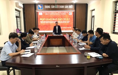 Phó Giám đốc Đỗ Ngọc Tú - Chủ trì họp giao ban