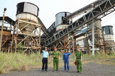 Đoàn công tác kiểm tra công tác an ninh trật tự tại khu vực Nam Cầu Trắng