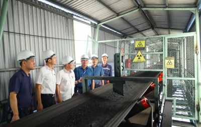 Phân xưởng Tiêu thụ đẩy mạnh thi đua lao động sản xuất, quyết tâm hoàn thành sản lượng than xuất 1,021 triệu tấn trong tháng 8/2026